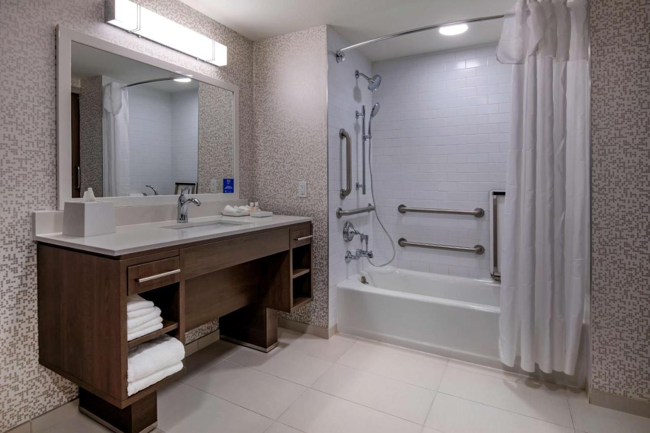 | Home2 Suites By Hilton Wayne, NJ