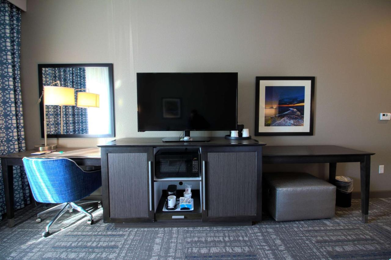 King Room with Sofa Bed- Non-Smoking at Hampton Inn West Plains