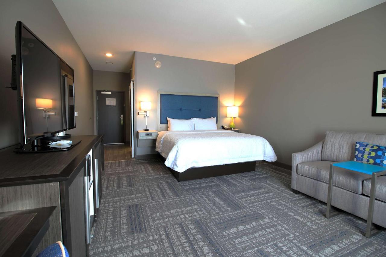 King Room with Sofa Bed- Non-Smoking at Hampton Inn West Plains