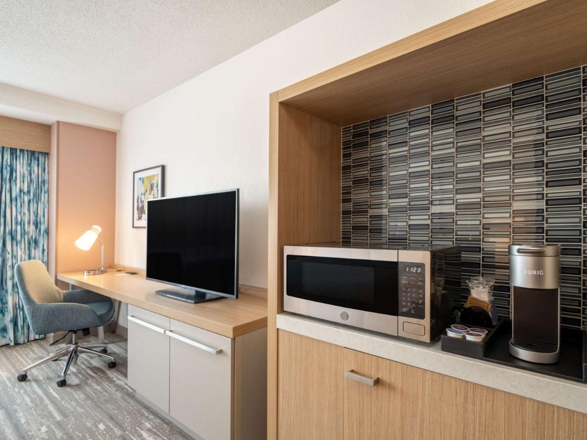 King Room - Mobility/Hearing Accessible with Bath Tub at Hilton Garden Inn Toledo Downtown