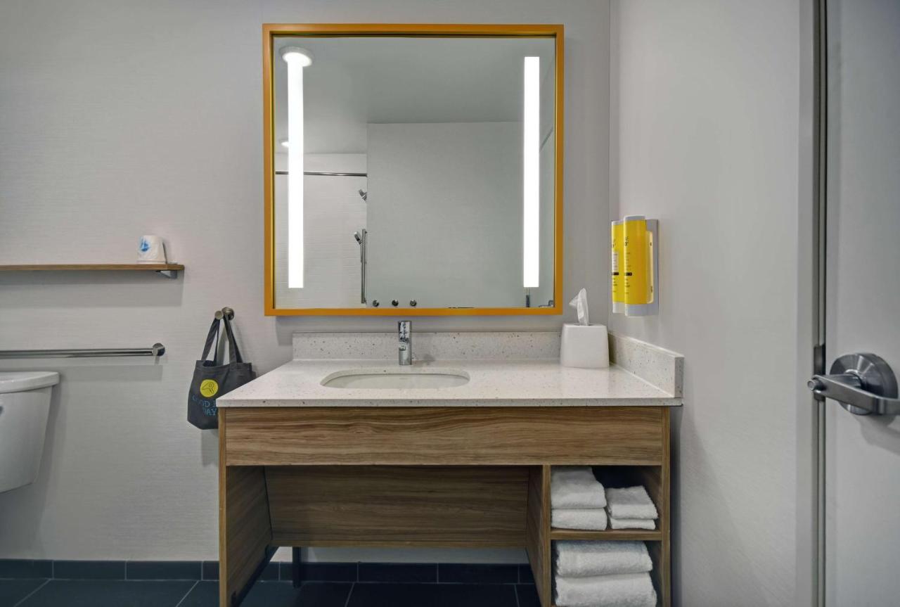 King Room with Bath Tub - Mobility Accessible at Tru By Hilton Gaylord, MI