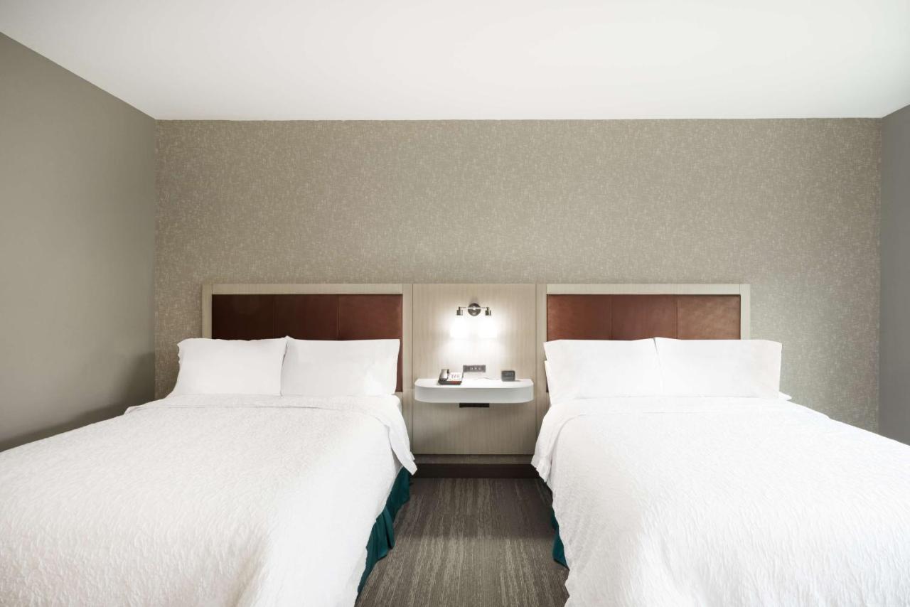 Queen Room with Two Queen Beds - Mobility Accessible at Hampton Inn Newport