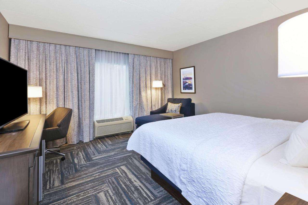 King Room - Non-Smoking at Hampton Inn & Suites Wells-Ogunquit