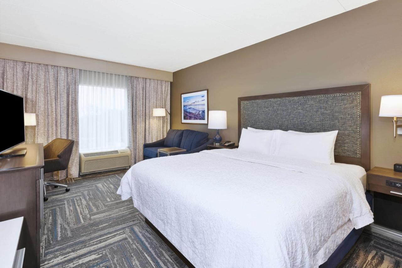 King Studio with Sofa Bed - Non-Smoking at Hampton Inn & Suites Wells-Ogunquit