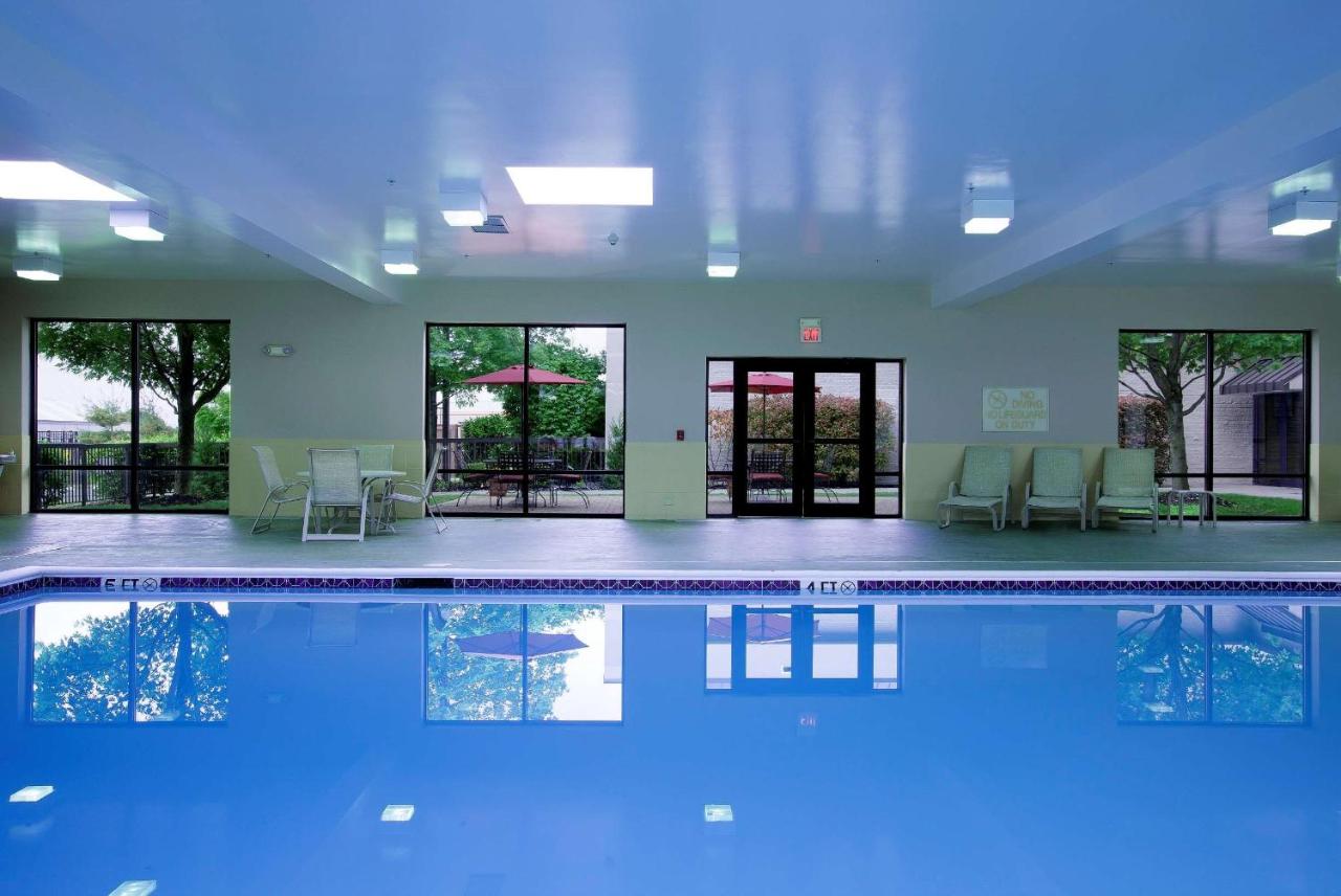 | Hampton Inn Woodbridge