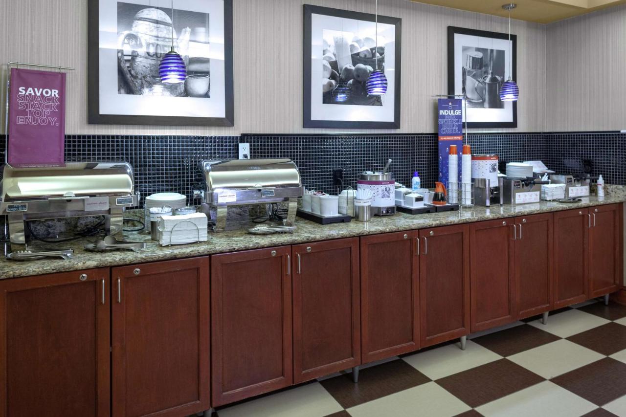 | Hampton Inn Woodbridge