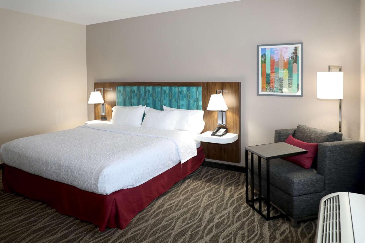 King Room - Disability Access/Non-Smoking at Hampton Inn Ellensburg