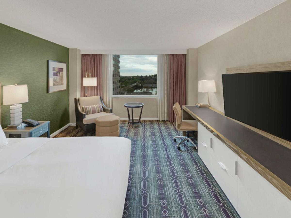 | Hilton Harrisburg near Hershey Park