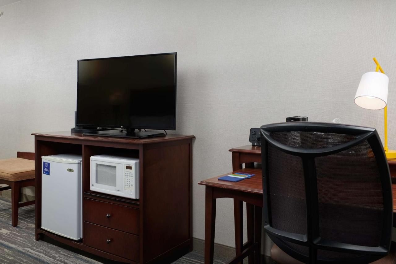 King Room with Sofa Bed - Non-Smoking at Hampton Inn Helena