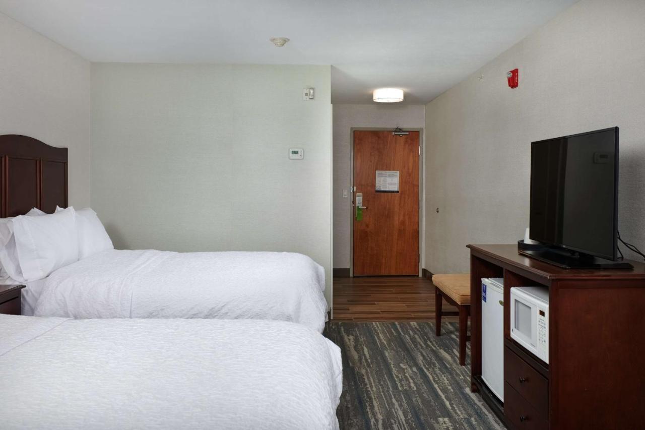 Queen Room with Two Queen Beds - Non-Smoking at Hampton Inn Helena