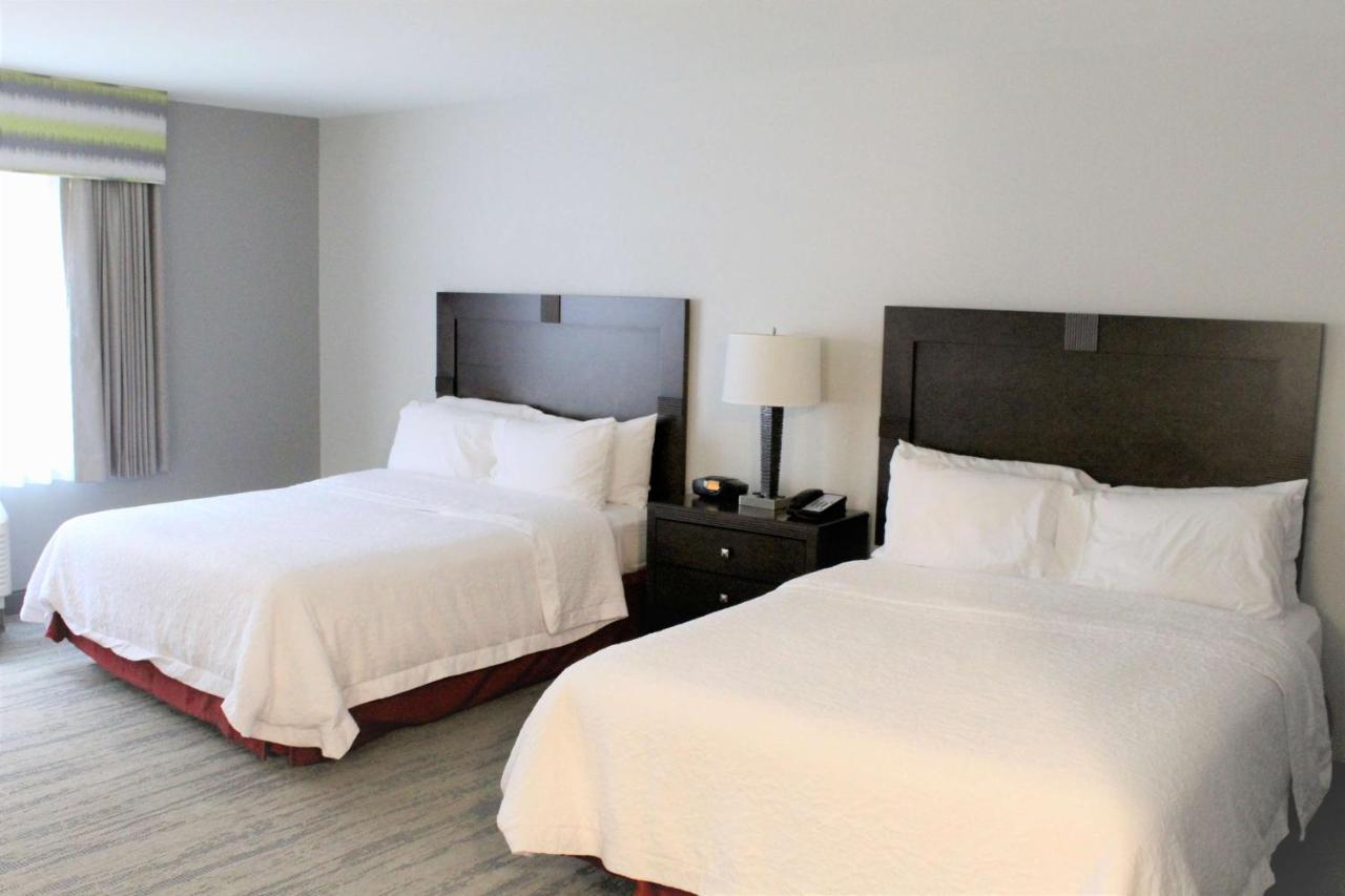Queen Room with Two Queen Bed- Accessible Bathtub- Non- Smoking at Hampton Inn Indianapolis NW/Zionsville
