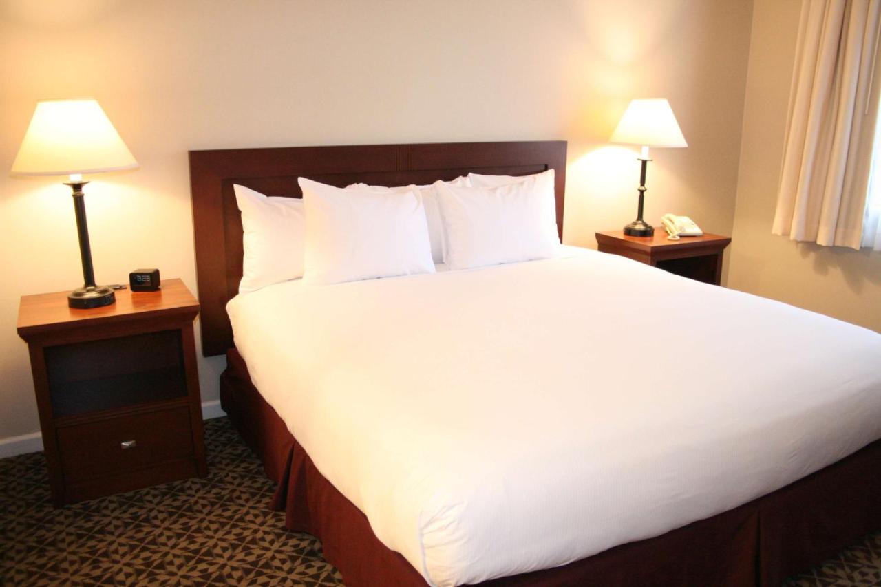  | DoubleTree Suites by Hilton Hotel Mt. Laurel