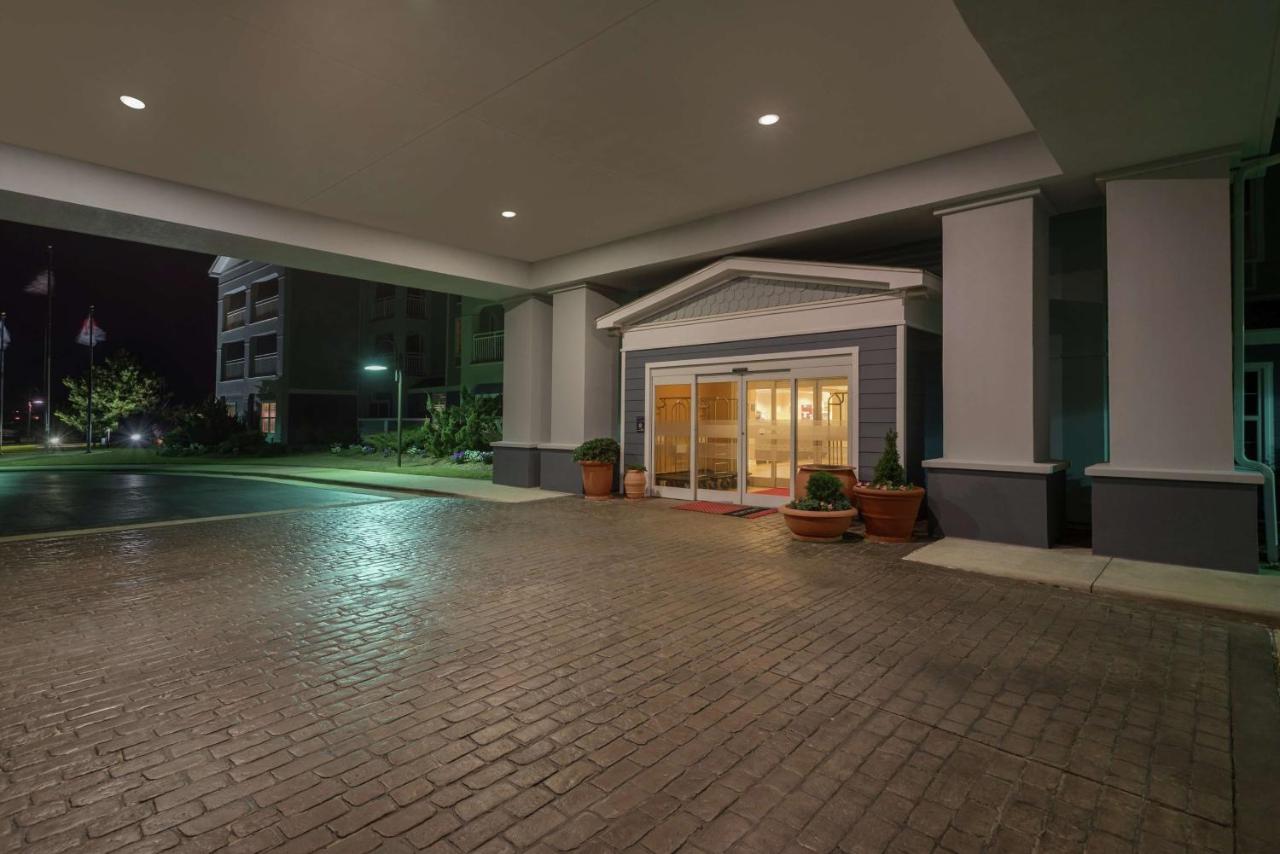 | Hampton Inn & Suites Outer Banks/Corolla