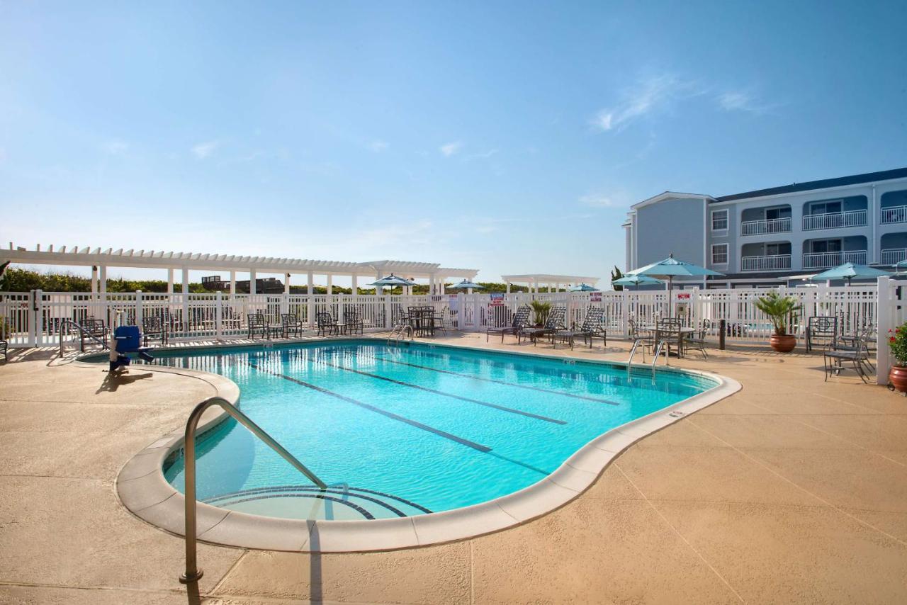 | Hampton Inn & Suites Outer Banks/Corolla