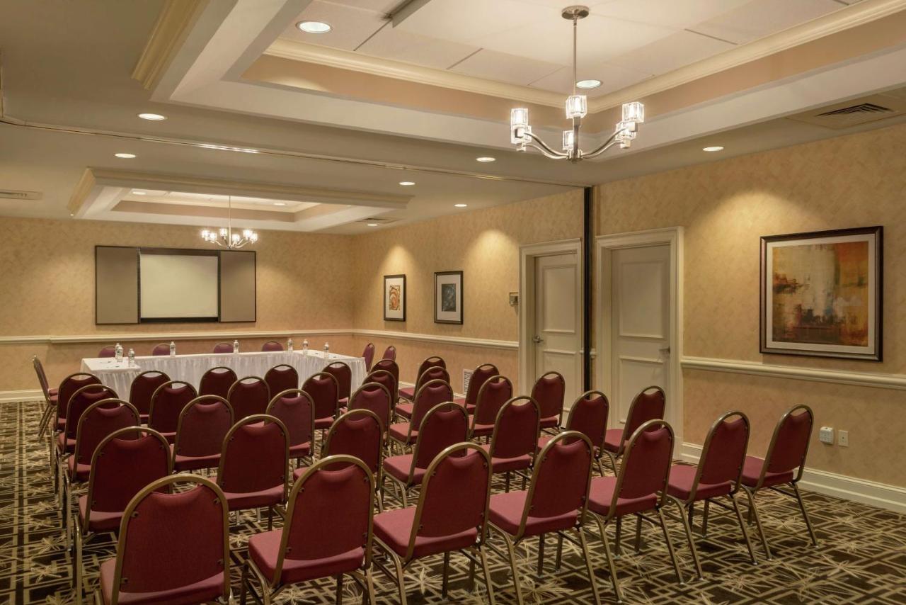 | Hampton Inn & Suites Outer Banks/Corolla