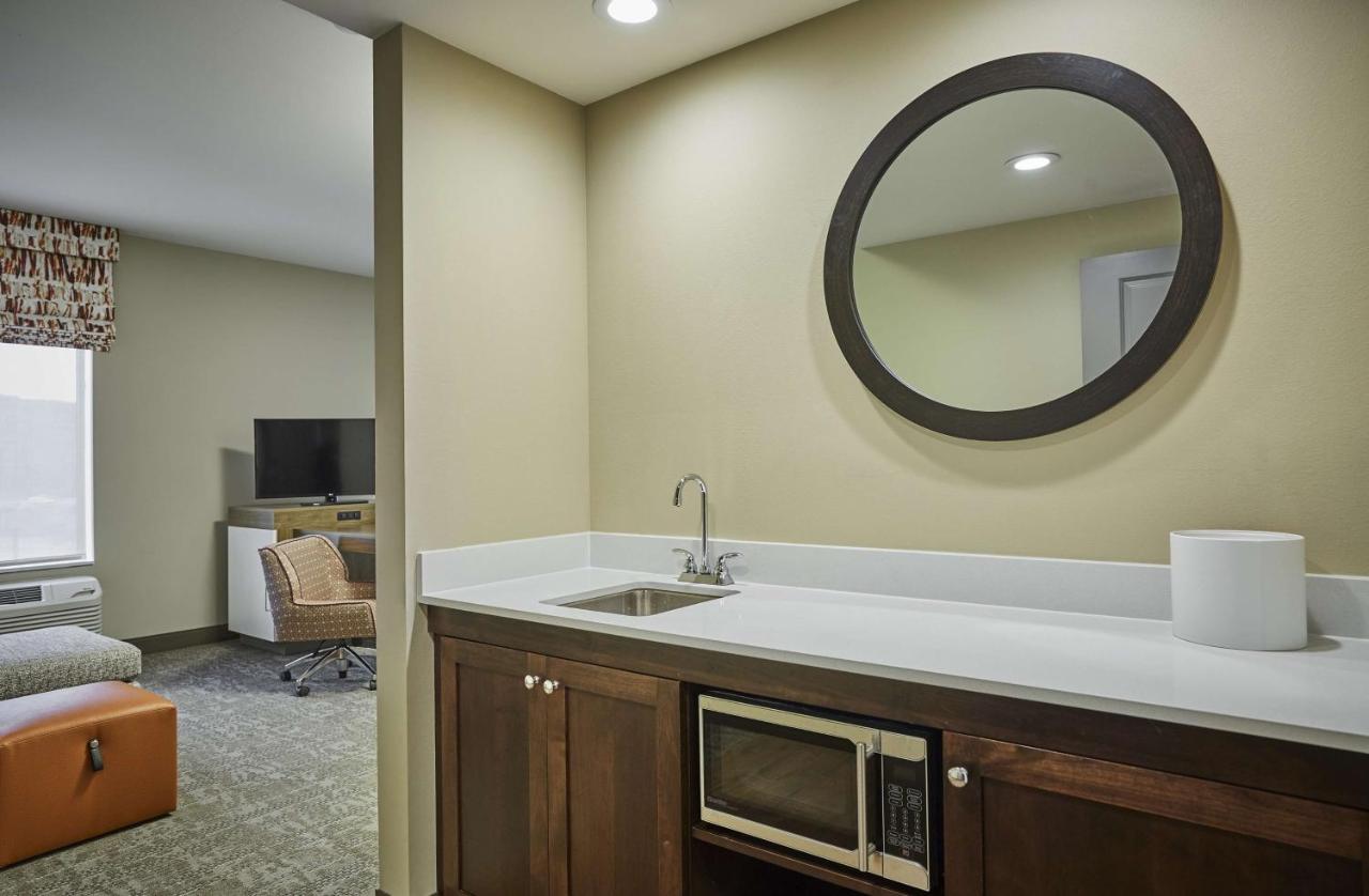 One-Bedroom King Suite - Non-Smoking at Hampton Inn & Suites Roseburg