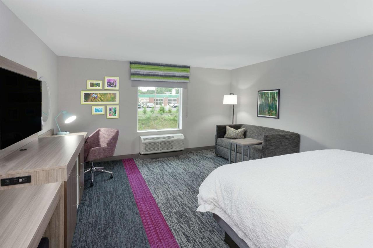 King Room with Sofa Bed - Non-Smoking at Hampton Inn & Suites Rocky Hill - Hartford South
