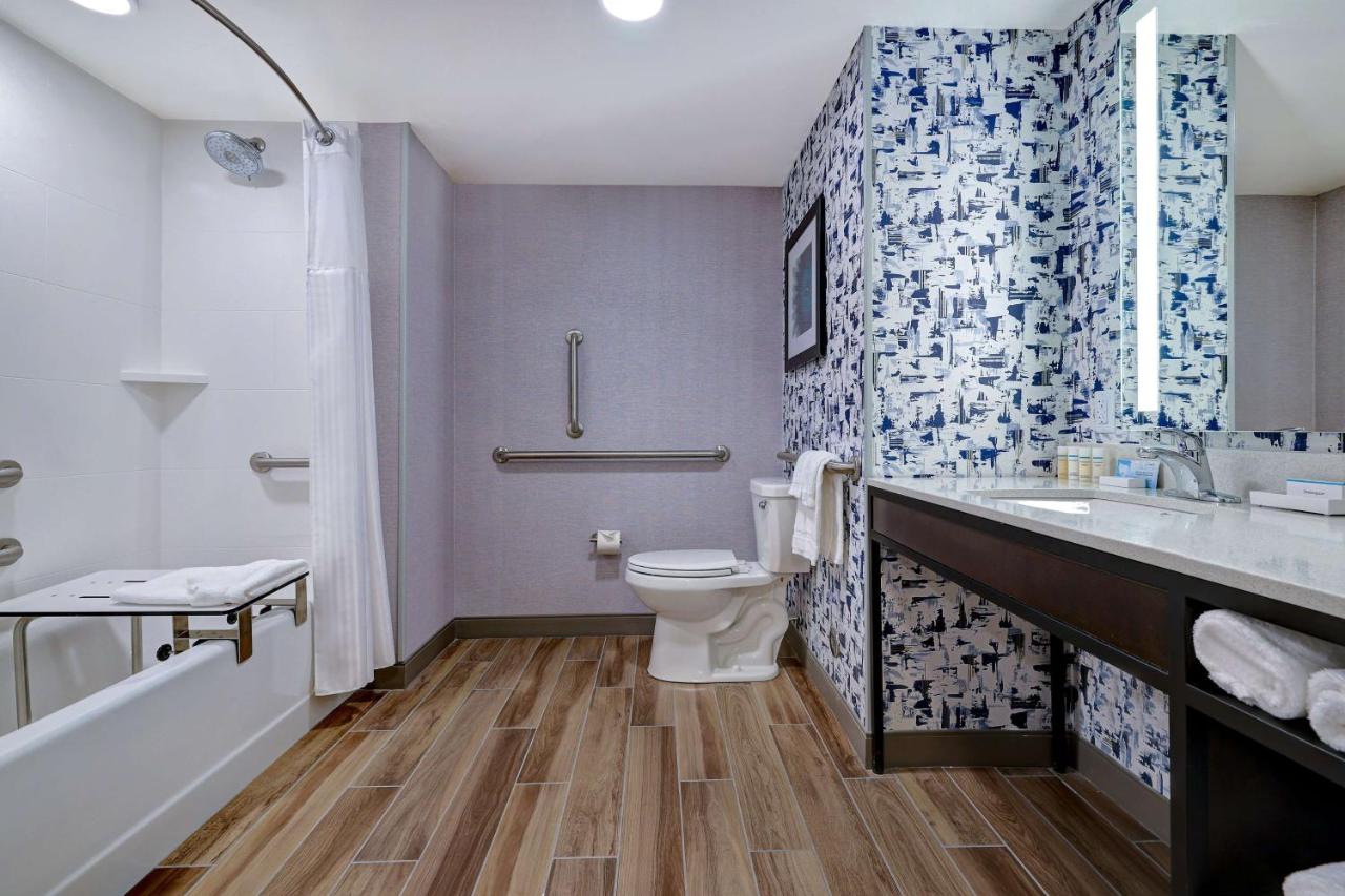 Deluxe King Room - Mobility Accessible at Hilton Garden Inn Cedar Rapids
