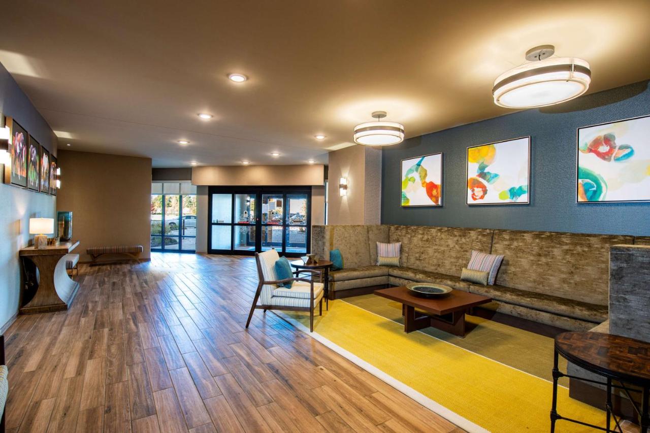 | Hampton Inn & Suites Keller Town Center