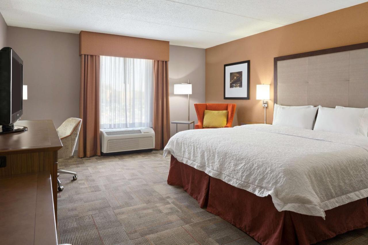 King Room - Non-Smoking at Hampton Inn Pell City