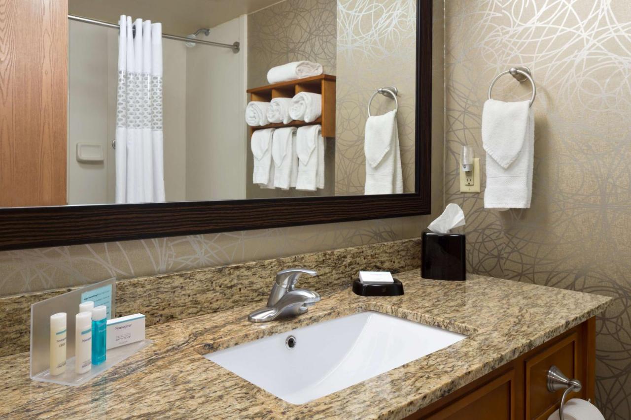 Queen Room with Two Queen Beds - Non-Smoking at Hampton Inn Pell City