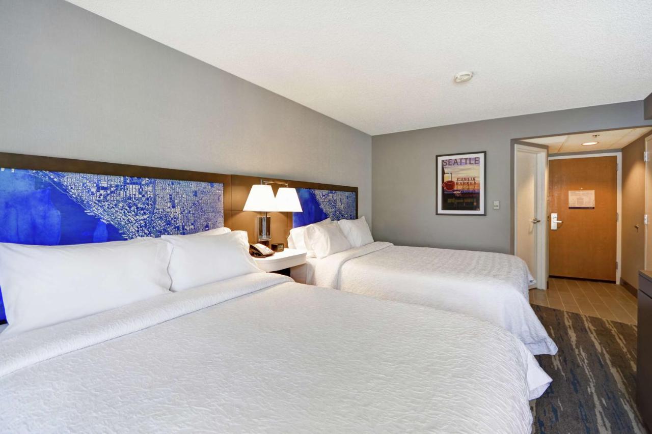 Queen Room with Two Queen Beds - Non-Smoking at Hampton Inn Seattle/Southcenter