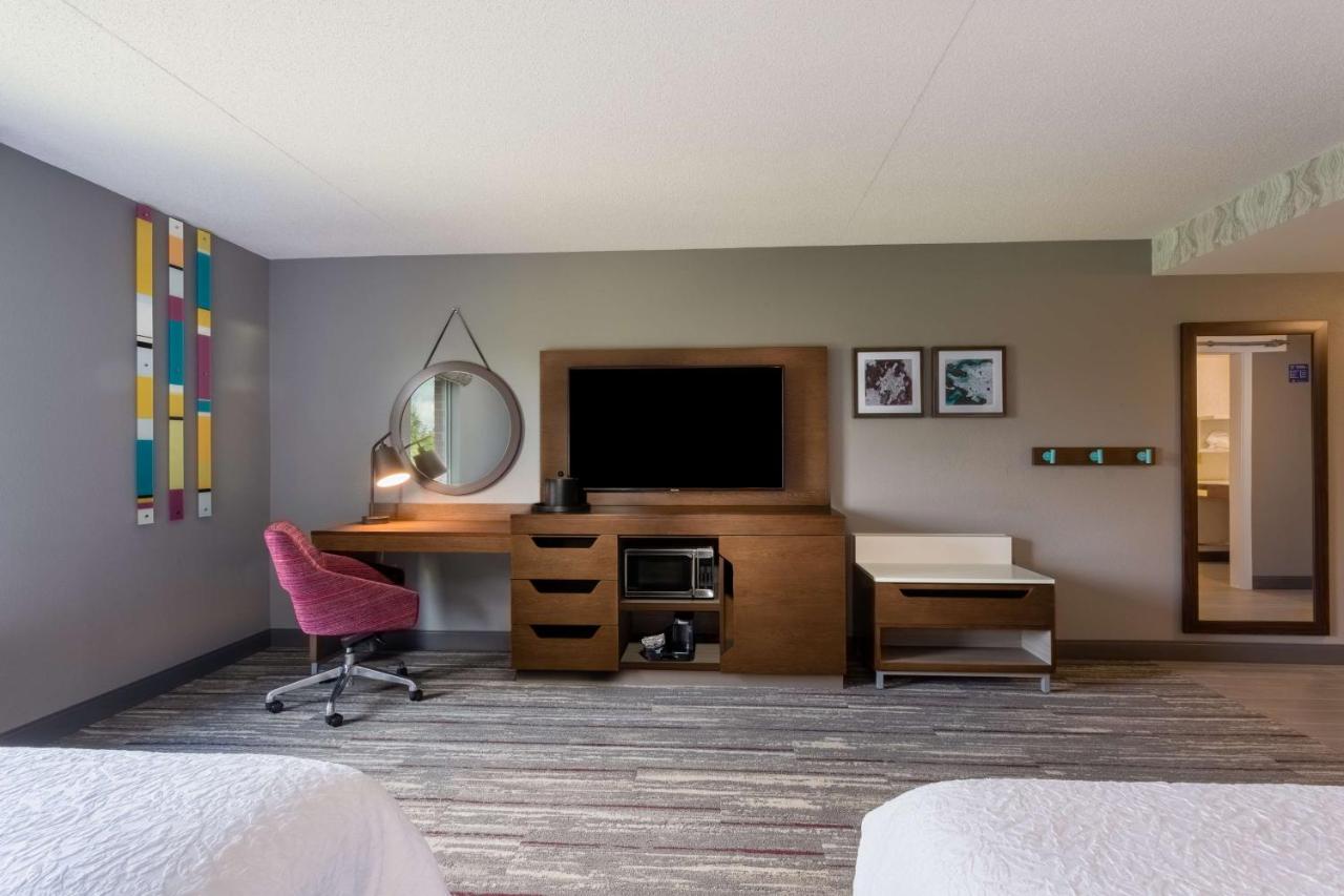 Queen Room with Two Queen Beds - Bath Tub - Disability Access at Hampton Inn & Suites Herndon-Reston