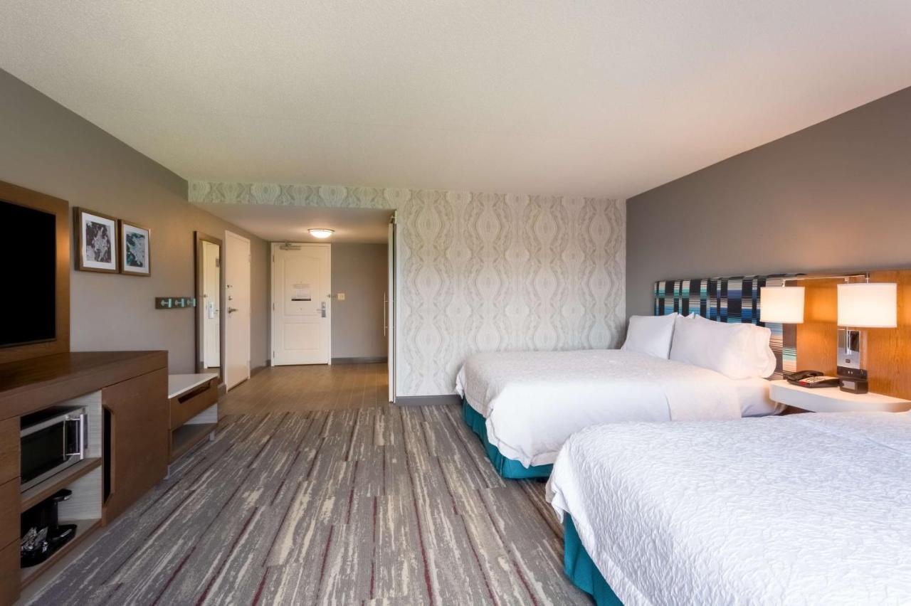 Queen Room with Two Queen Beds - Bath Tub - Disability Access at Hampton Inn & Suites Herndon-Reston