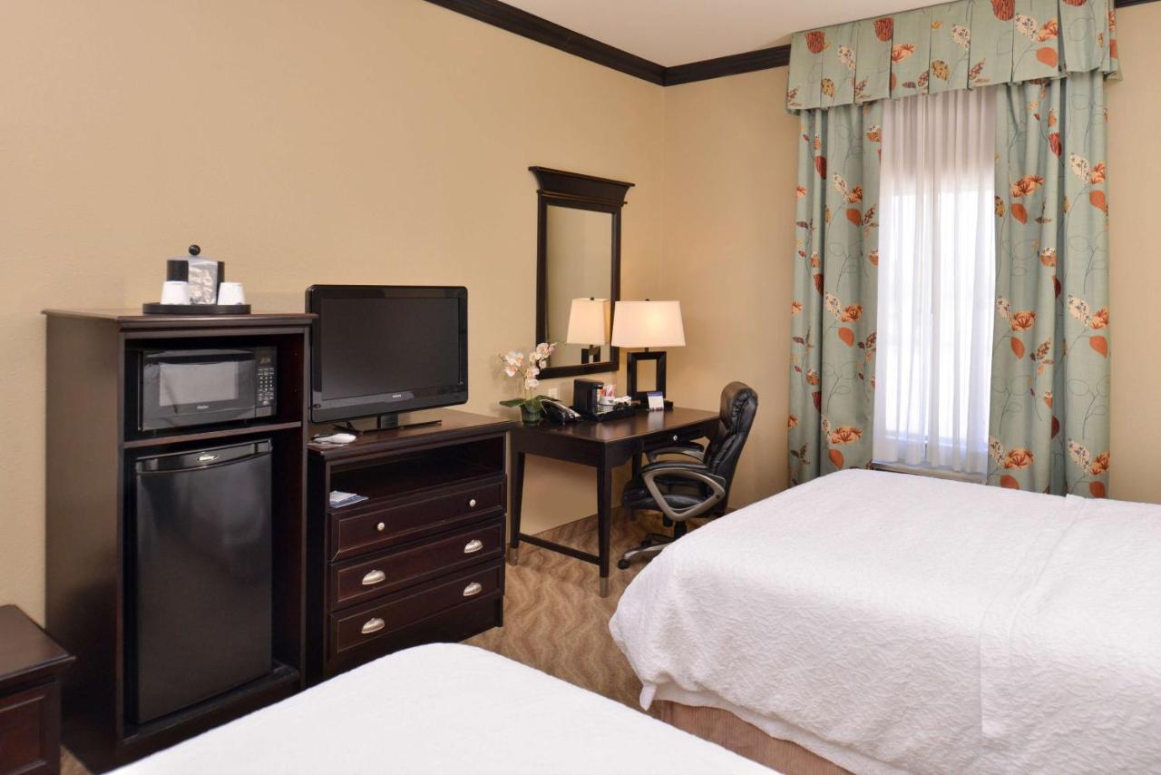 Queen Room with Two Queen Beds at Hampton Inn Van Horn