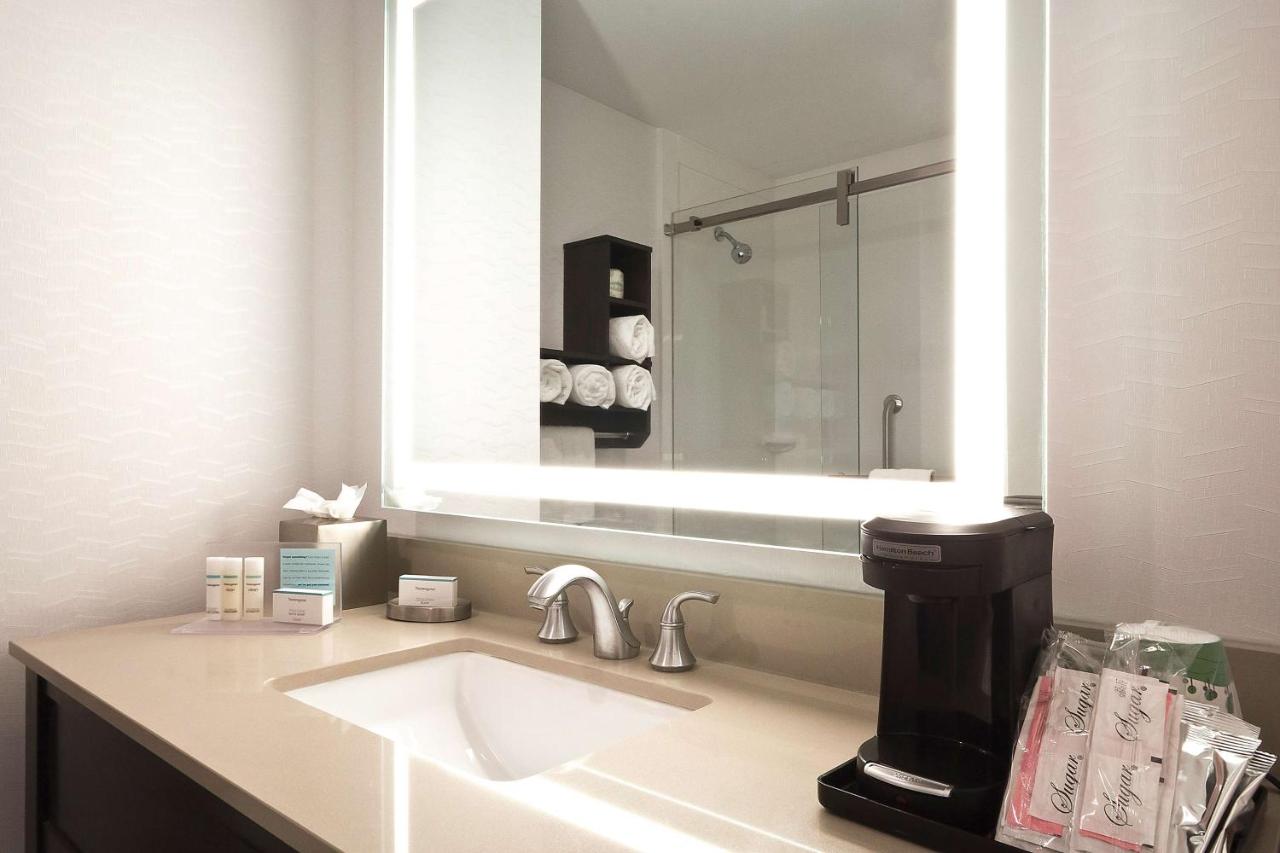King Room - Disability Access at Hampton Inn & Suites Columbus/University Area
