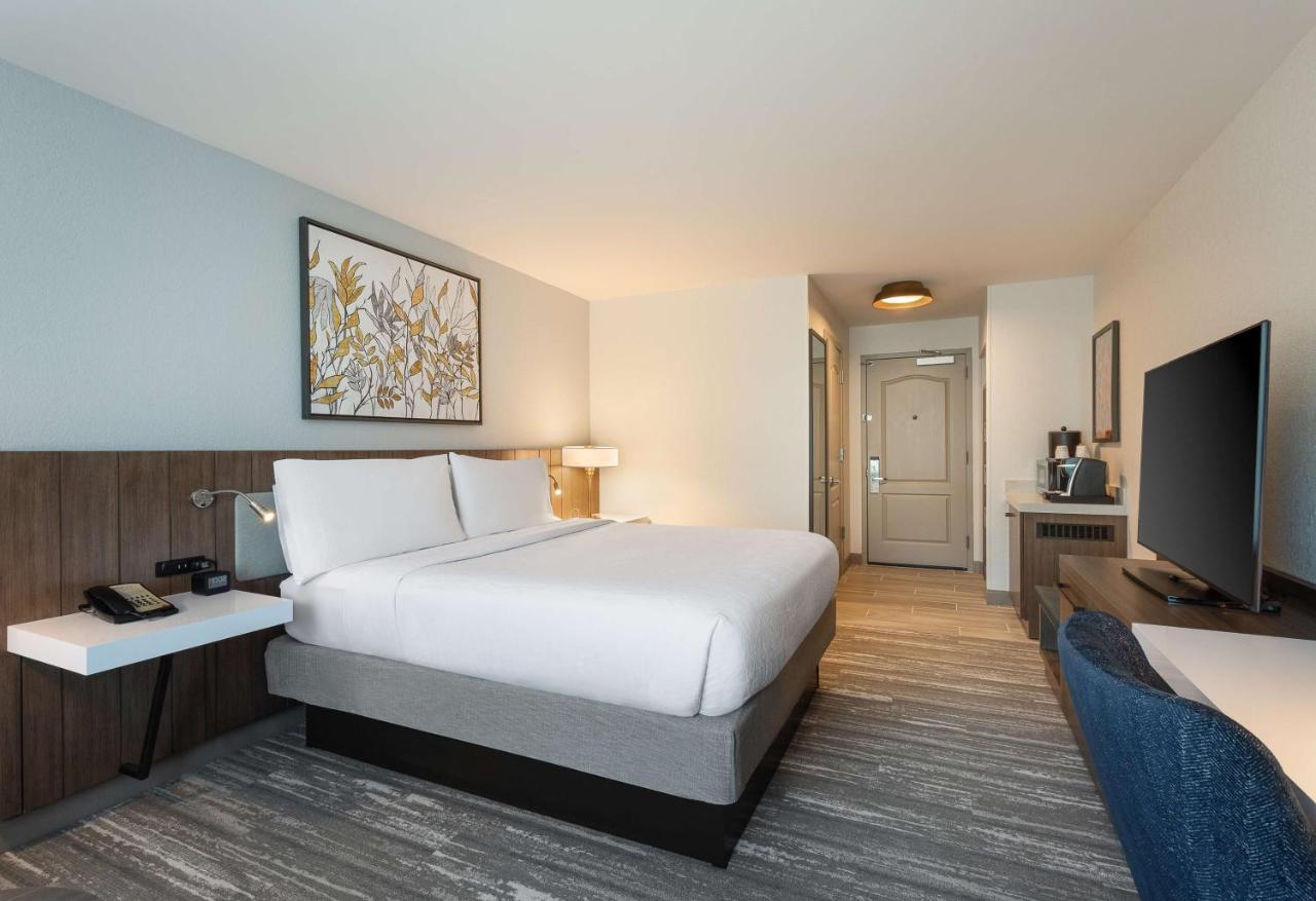 King Room - Non-Smoking at Hilton Garden Inn Melville