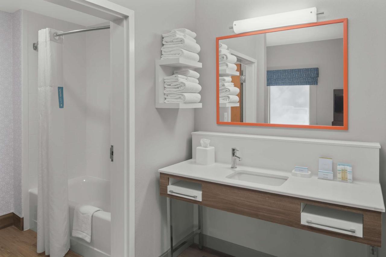 King Studio with Sofa Bed - Non-Smoking at Hampton Inn & Suites Macon I-75 North