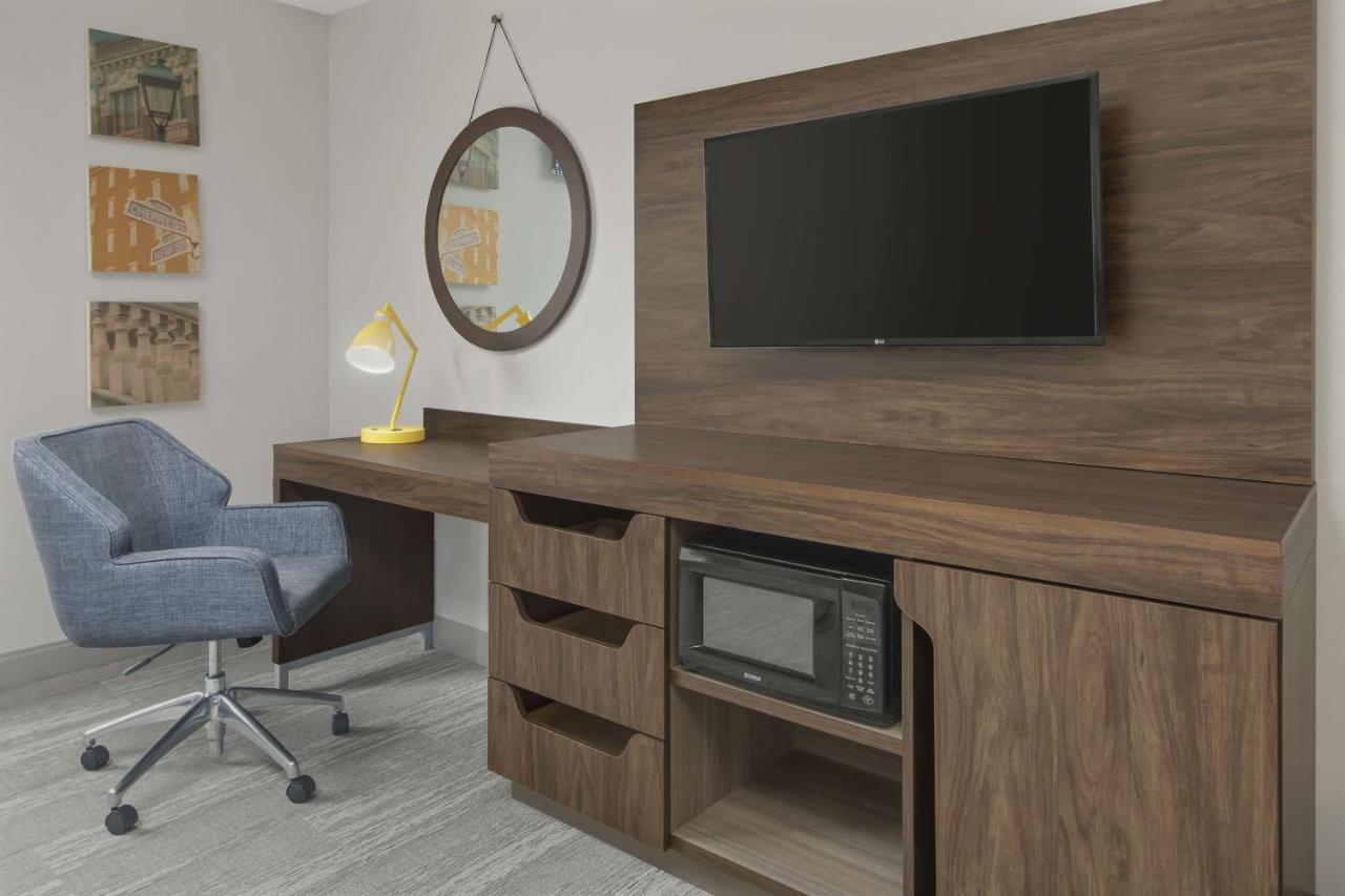King Room - Non-Smoking at Hampton Inn & Suites Macon I-75 North