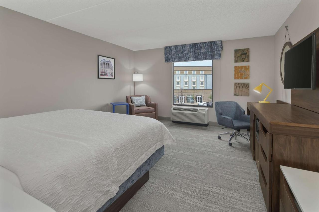 King Room - Non-Smoking at Hampton Inn & Suites Macon I-75 North
