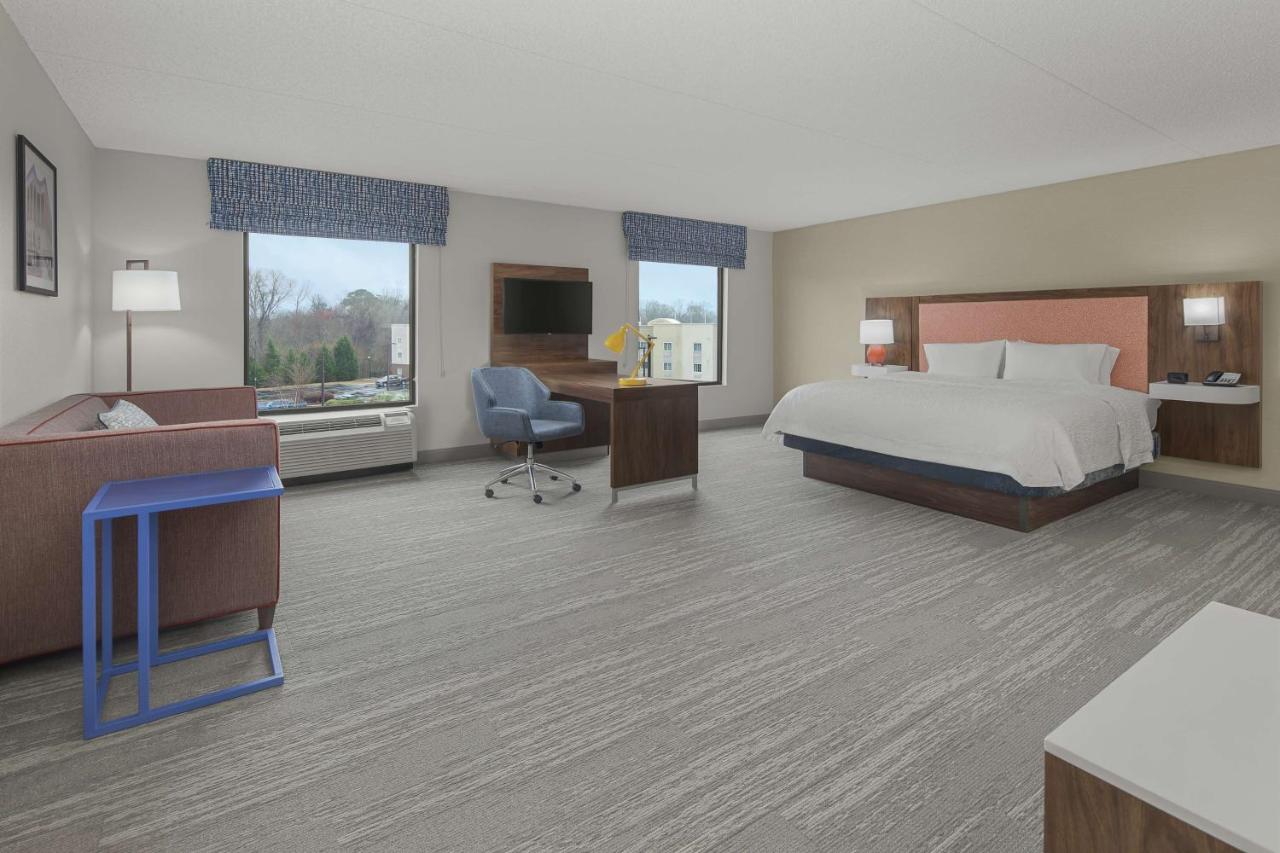 King Studio with Sofa Bed - Non-Smoking at Hampton Inn & Suites Macon I-75 North
