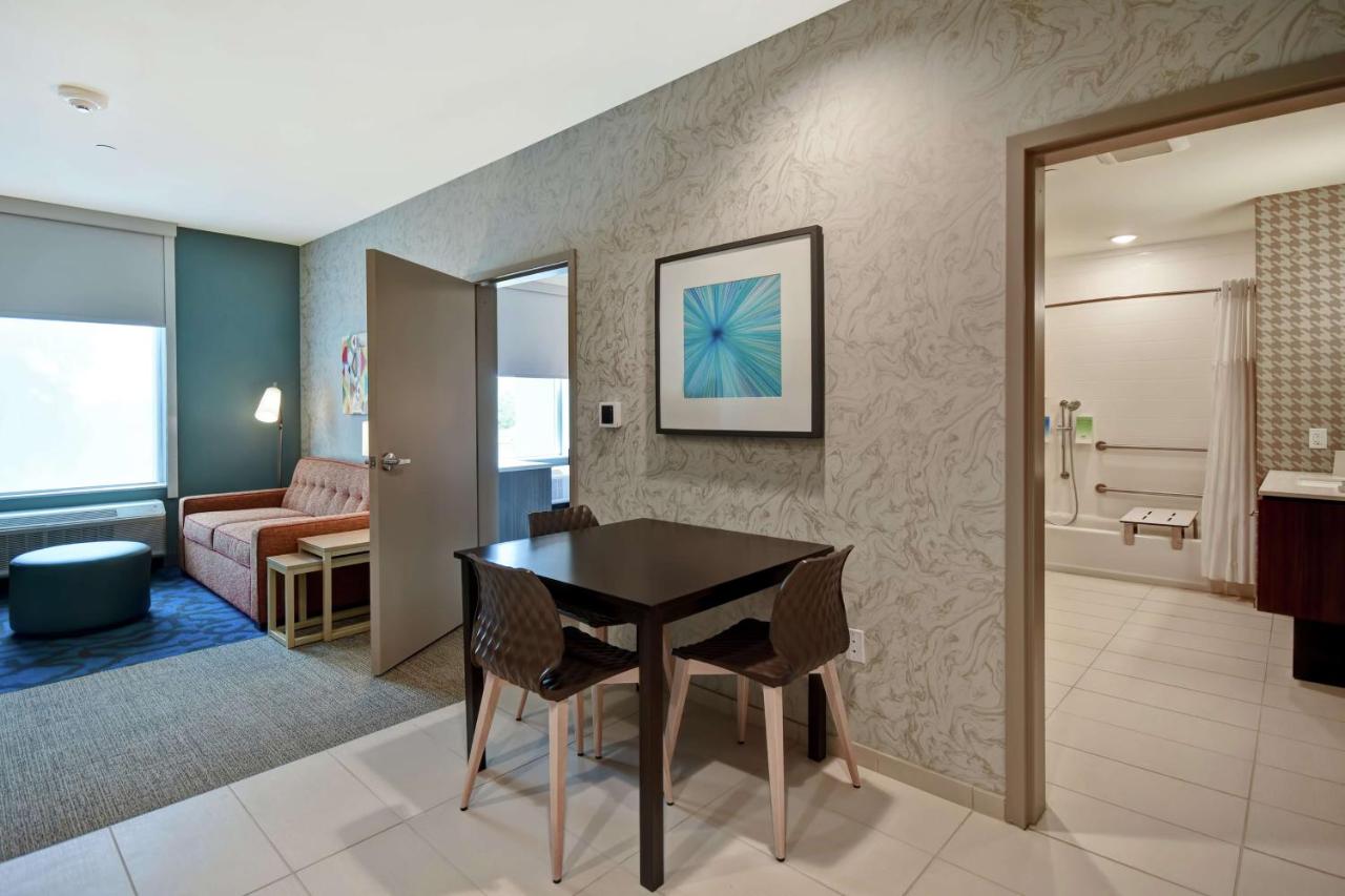 King Suite - Mobilty/Hearing Accessible - Non-Smoking at Home2 Suites by Hilton Harvey New Orleans Westbank