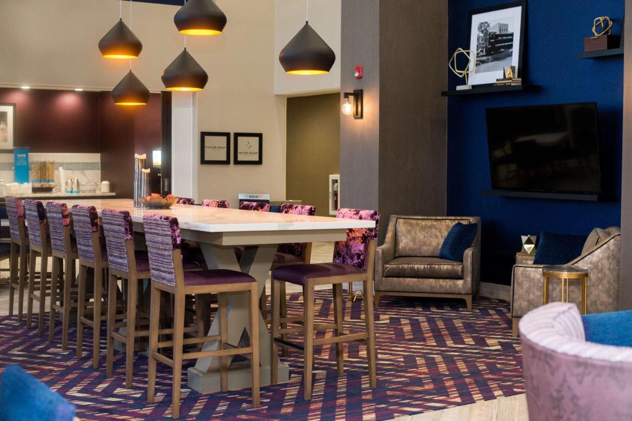 | Hampton Inn & Suites Warrington Horsham