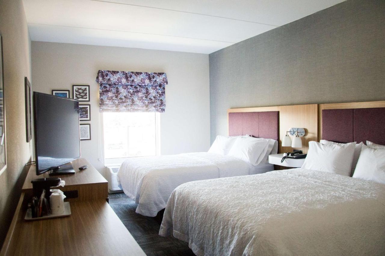 | Hampton Inn & Suites Warrington Horsham
