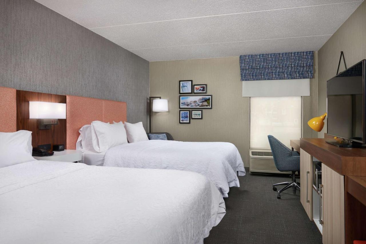 Queen Room with Two Queen Beds - Non-Smoking at Hampton Inn Niagara Falls