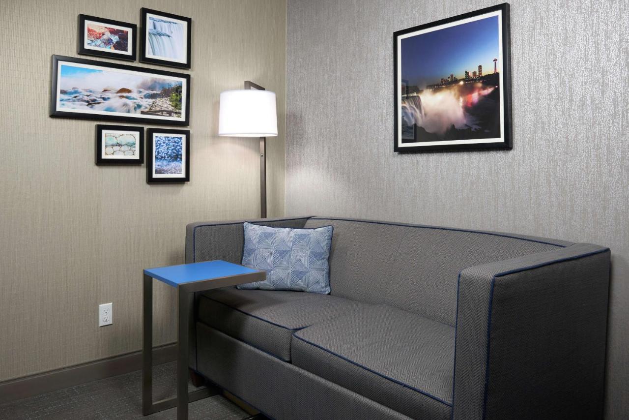 King Room with One Sofa Bed - Non-Smoking at Hampton Inn Niagara Falls