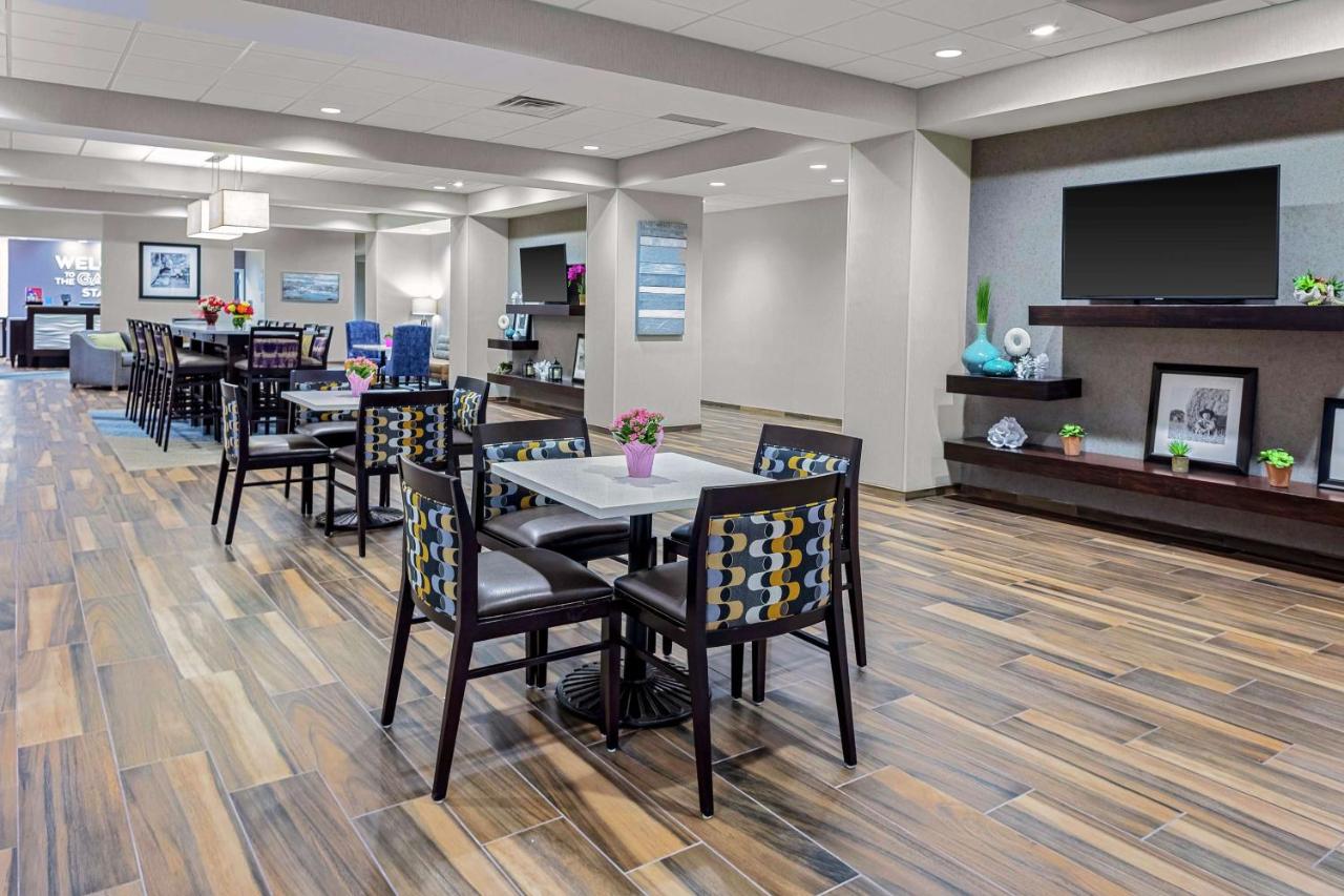 | Hampton Inn Cranbury