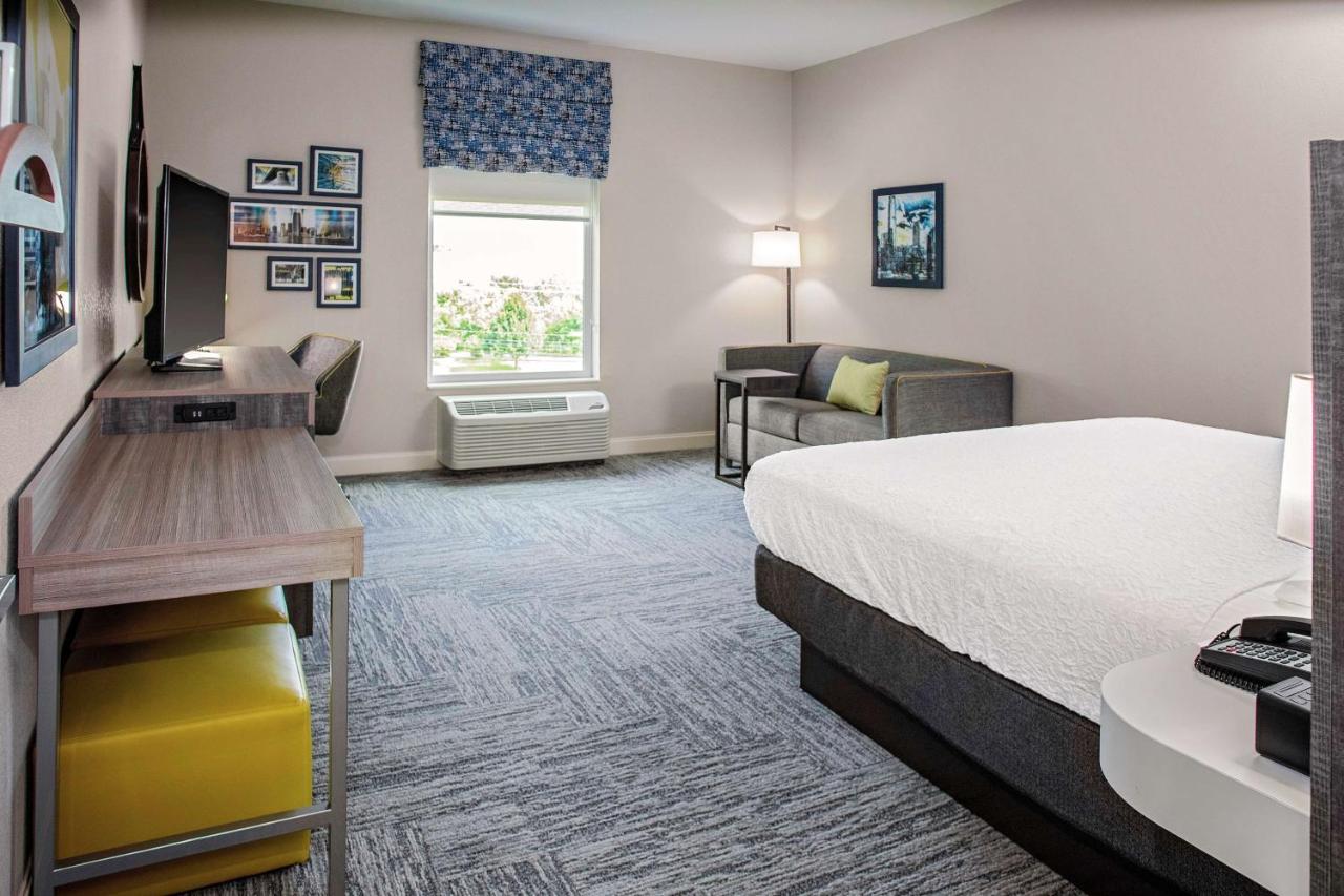 | Hampton Inn Cranbury