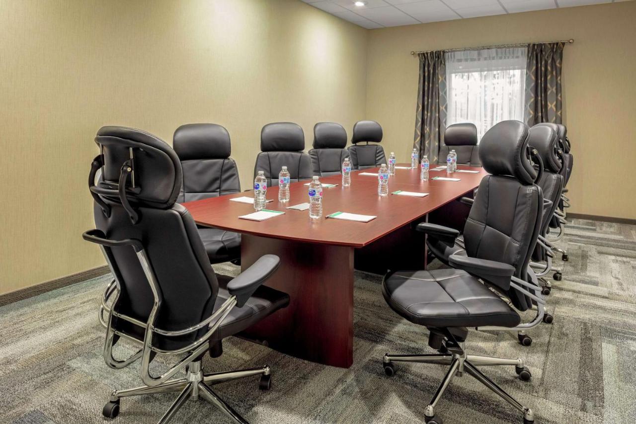 | Hampton Inn Cranbury