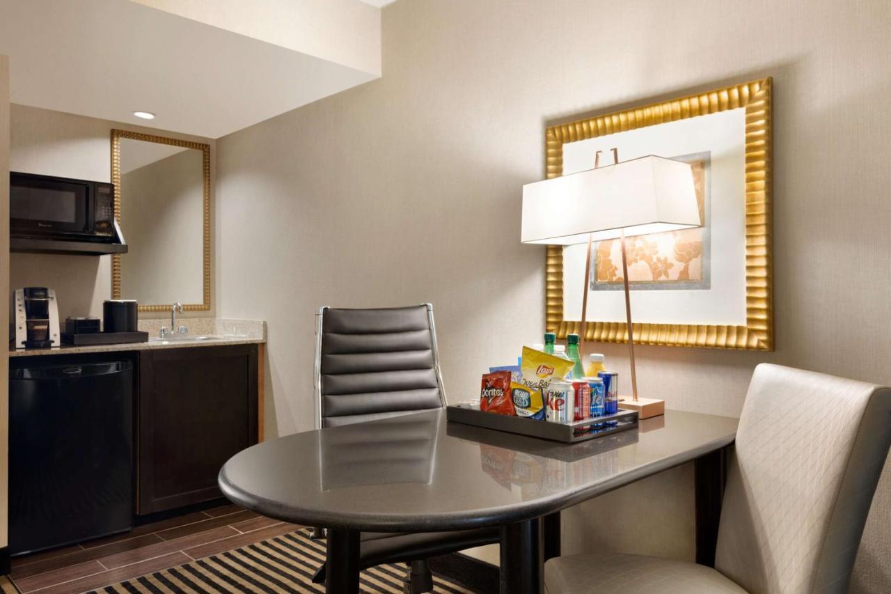 | Embassy Suites by Hilton Piscataway Somerset