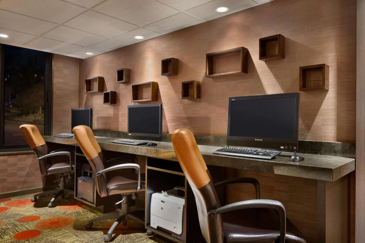 | Embassy Suites by Hilton Piscataway Somerset