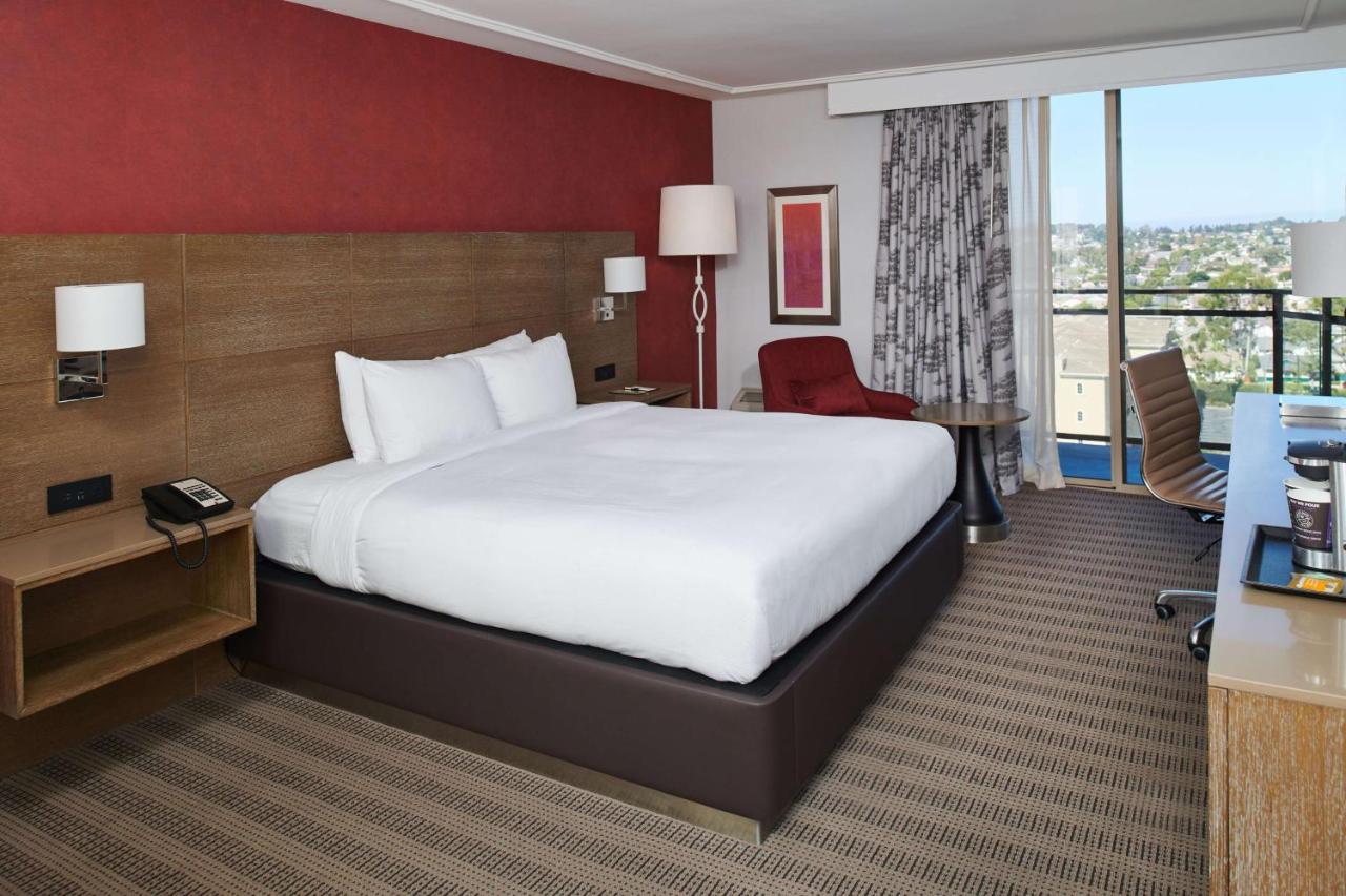 Non-Smoking Executive King Room at DoubleTree by Hilton Torrance - South Bay