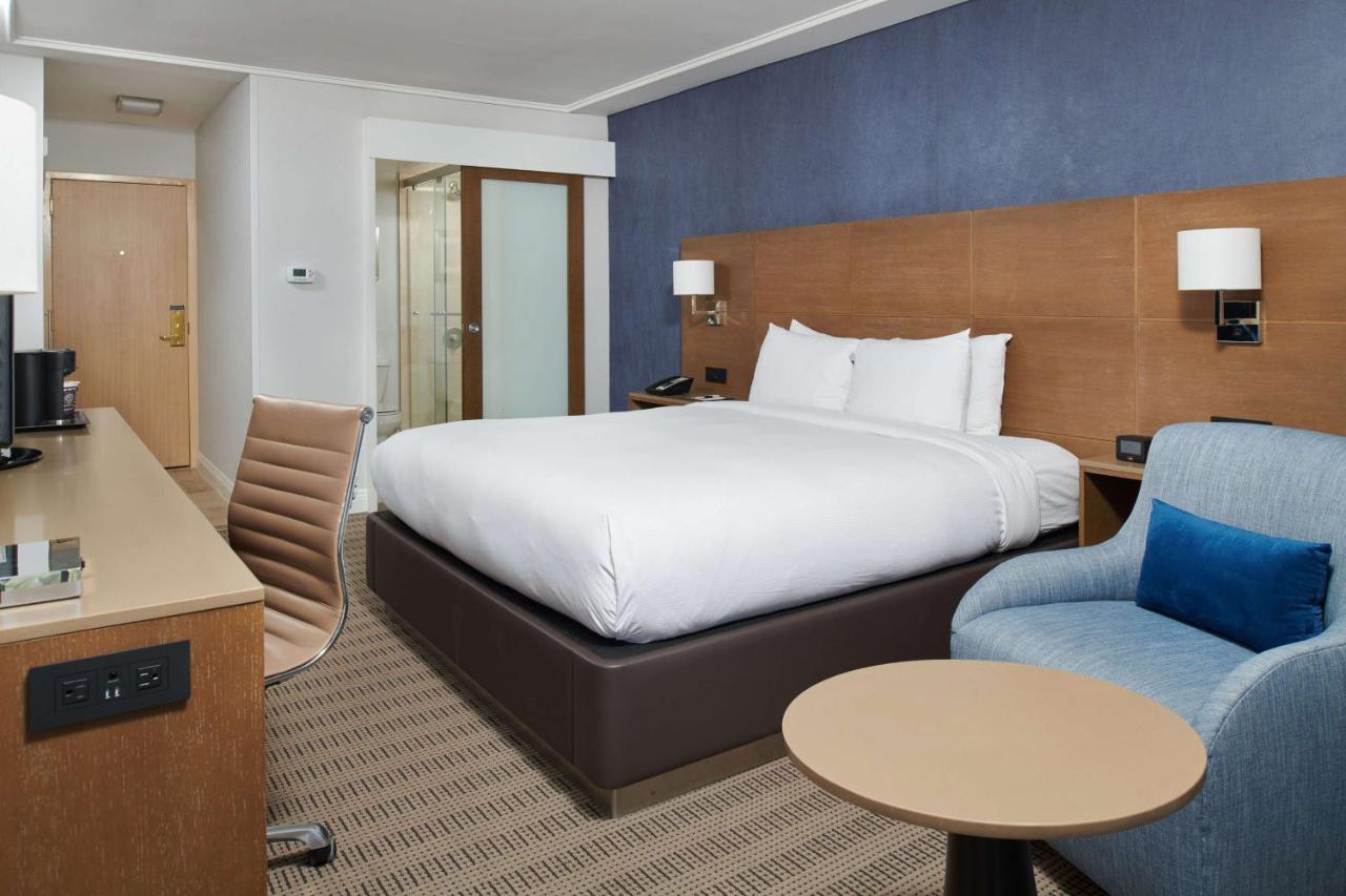 King Room - Non-Smoking at DoubleTree by Hilton Torrance - South Bay