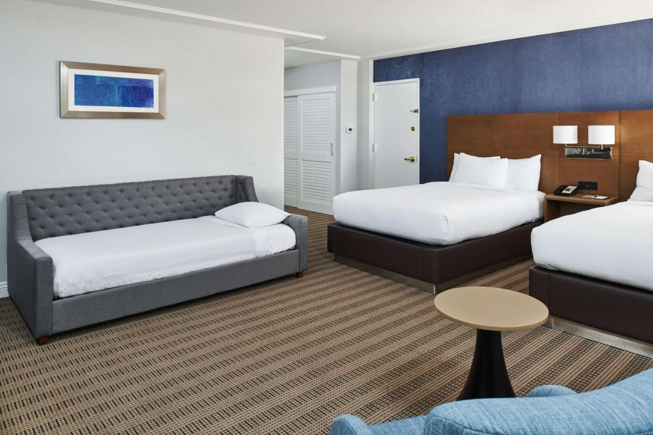 Double Room with Extra Bed at DoubleTree by Hilton Torrance - South Bay