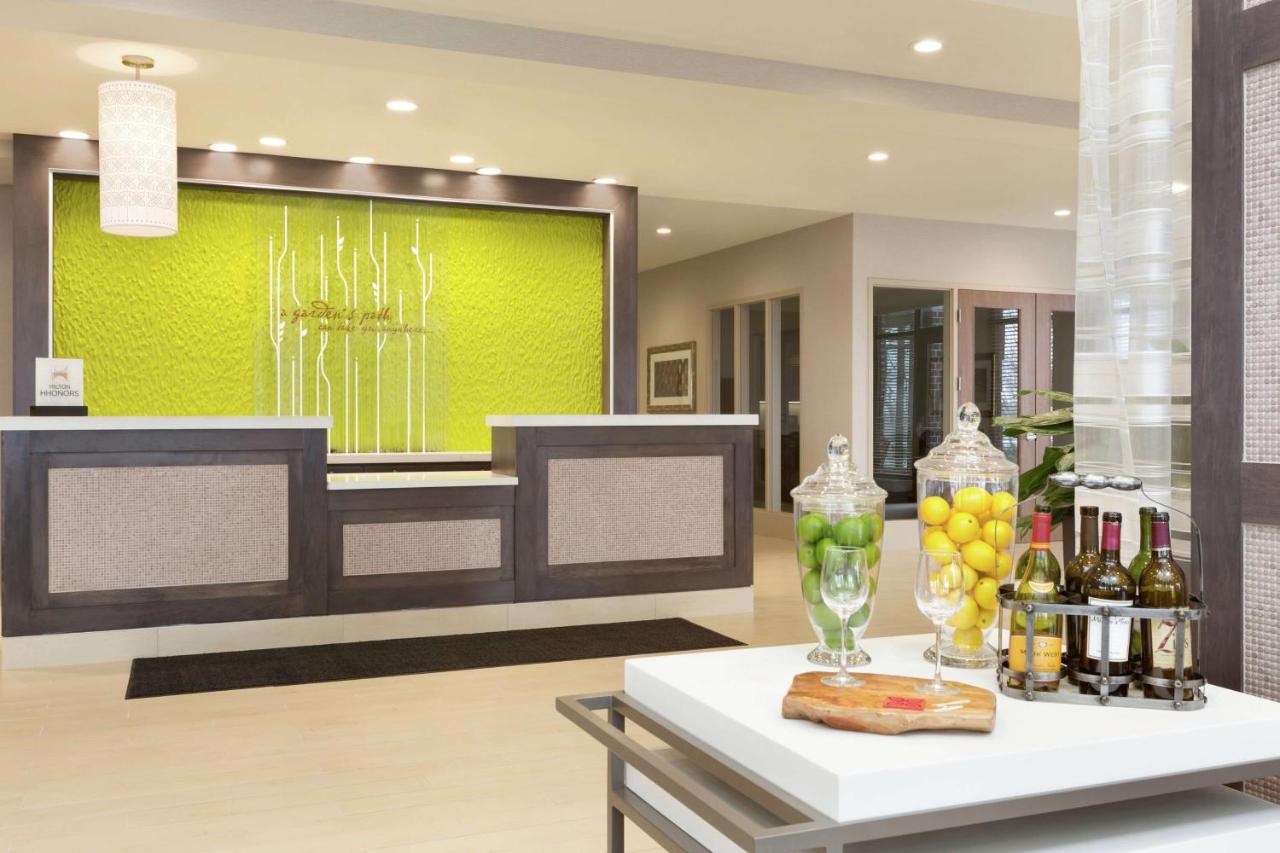 | Hilton Garden Inn Pittsburgh Airport South-Robinson Mall