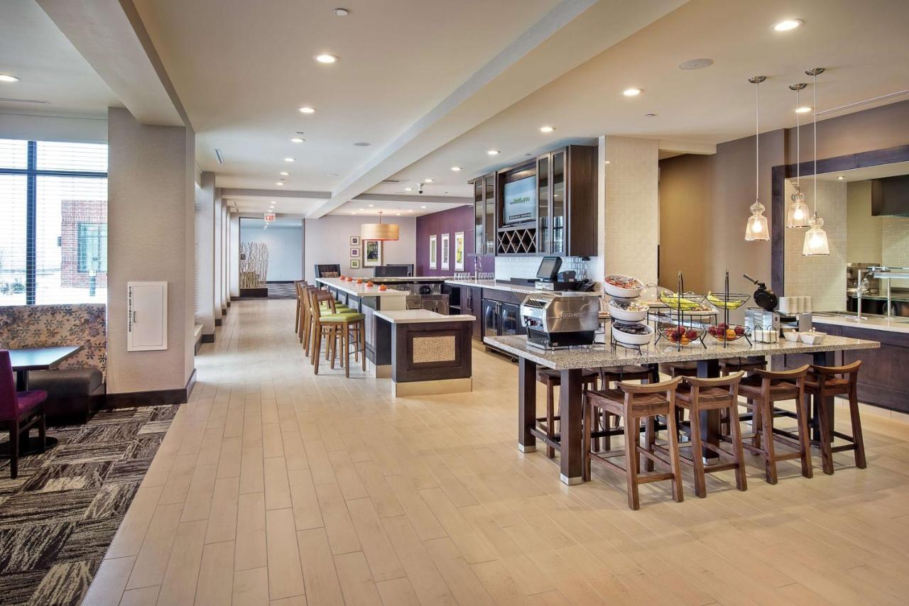 | Hilton Garden Inn Pittsburgh Airport South-Robinson Mall